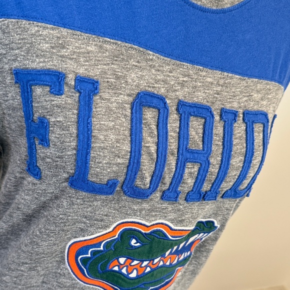 Colosseum Athletics Florida Gators Gray and Blue Long Sleeve Shirt Size Small - Picture 2 of 8